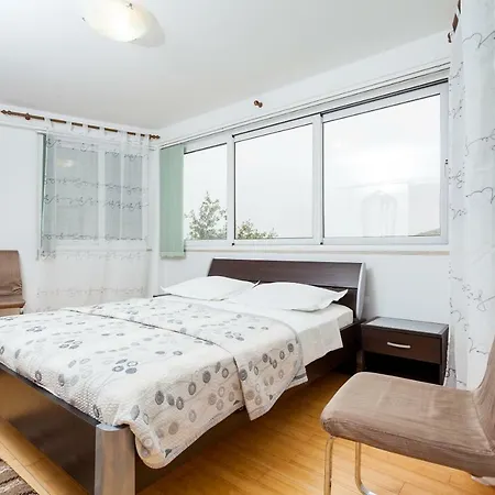 Andro Apartmán *